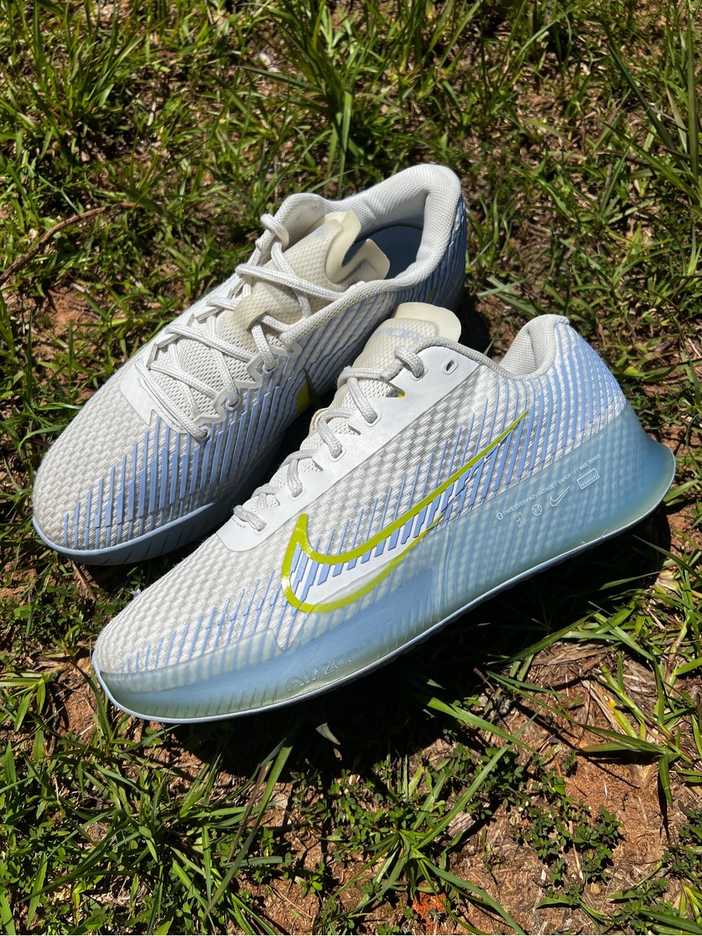 CLEAN Nike size 10 Womens Court Air Zoom Vapor 11 HC Blue Tennis shoes